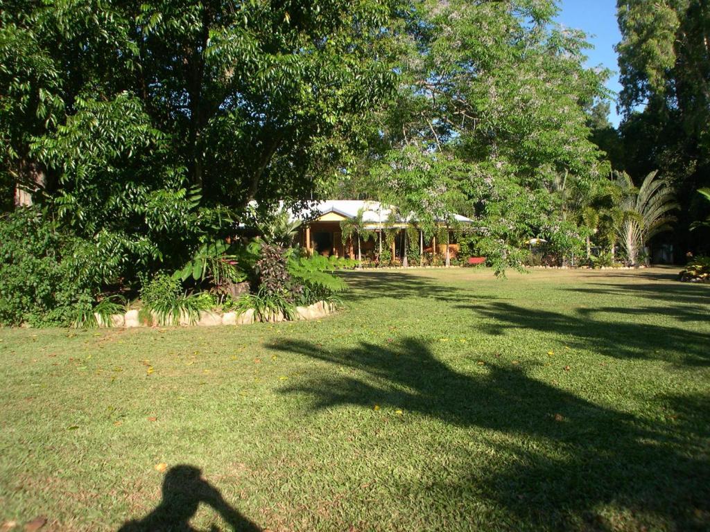 Wongaling Beach Hibiscus Lodge Bed & Breakfast מראה חיצוני תמונה